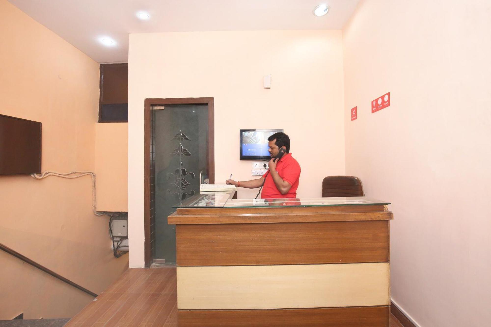 Super Hotel O Rajesh Palace Chandīgarh Екстериор снимка