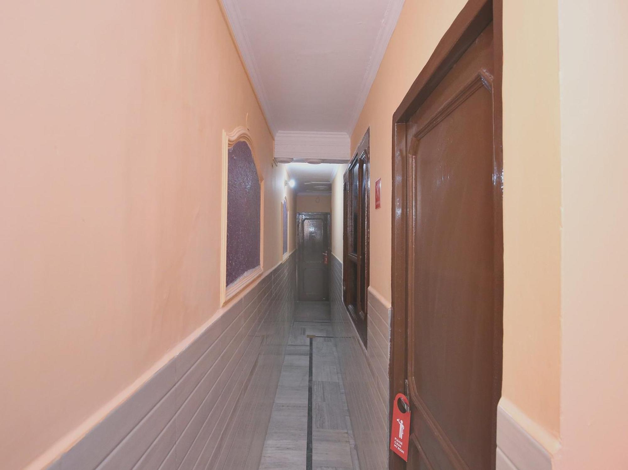 Super Hotel O Rajesh Palace Chandīgarh Екстериор снимка